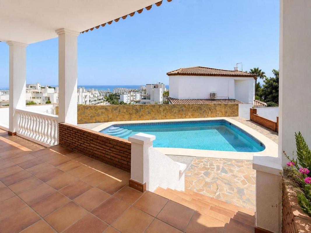 Properties for sale and rent in Spain photo 2