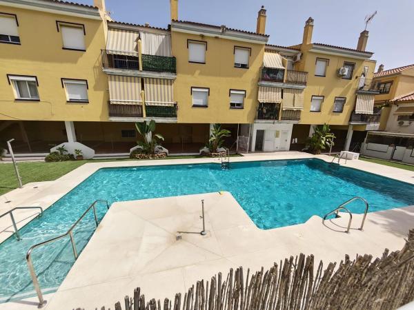 Chalet adosado en Jardines de Alhaurín-Huerta Alta-Fuensanguínea, Alhaurín de la Torre photo 2