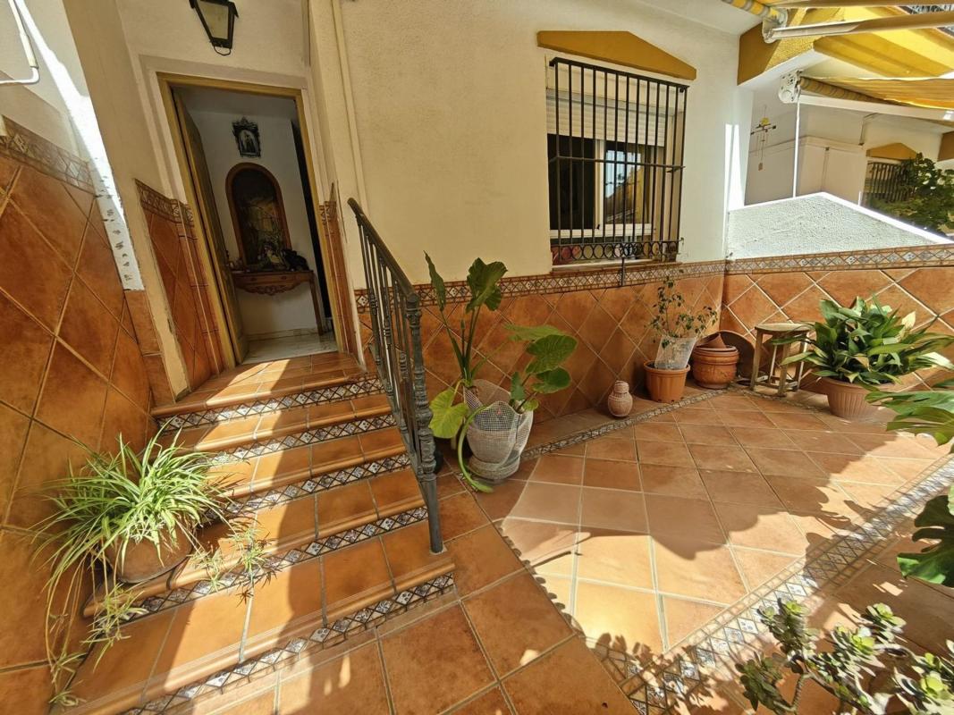 Продажа таунхауса в Chalet adosado en Jardines de Alhaurín-Huerta Alta-Fuensanguínea, Alhaurín de la Torre , Алхаурин-де-ла-Торре photo 3