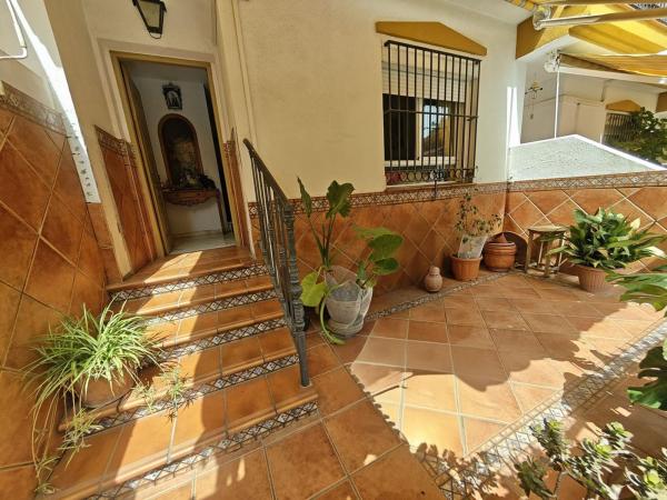 Chalet adosado en Jardines de Alhaurín-Huerta Alta-Fuensanguínea, Alhaurín de la Torre photo 3