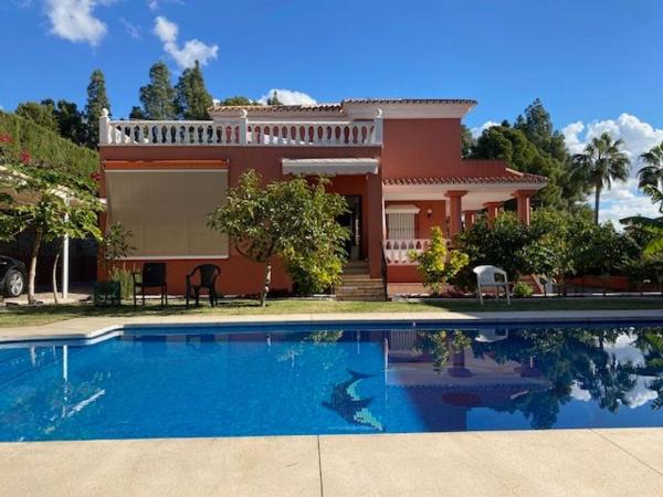 Casa o chalet independiente en Calle Francisca Carrillo, Valdeolletas-Las Cancelas-Xarblanca, Marbella photo 1