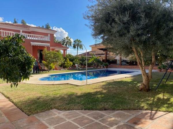 Casa o chalet independiente en Calle Francisca Carrillo, Valdeolletas-Las Cancelas-Xarblanca, Marbella thumbnail 2