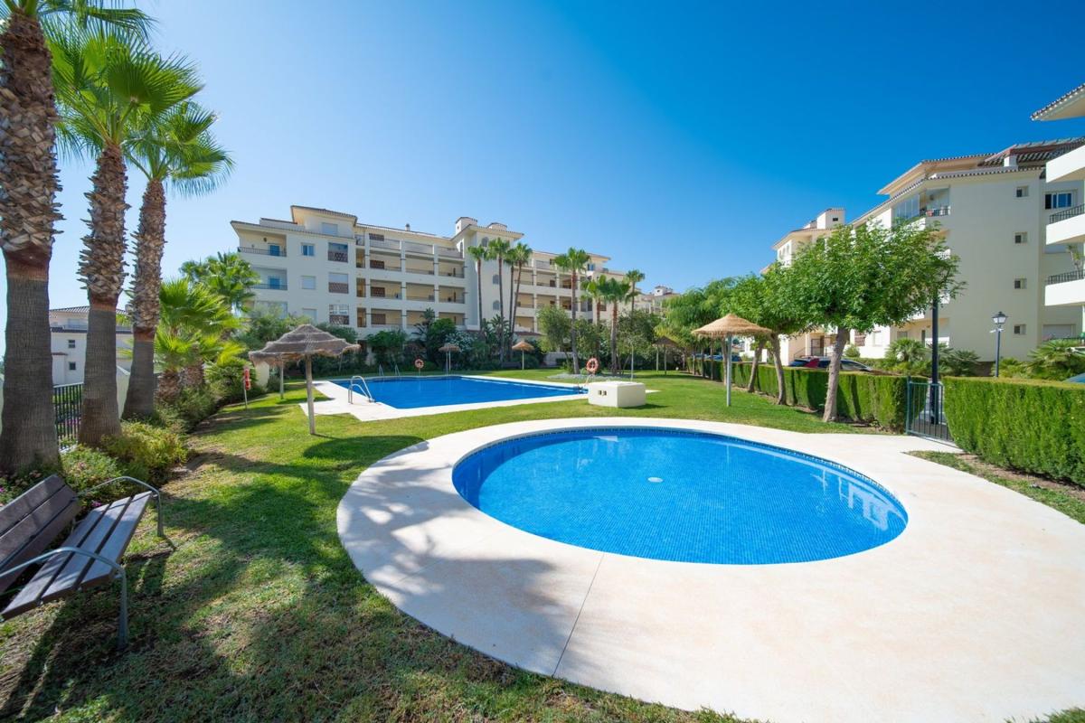 Sale of apartment in Piso en Calle Altabaca de la Torre s/n, Mijas Golf, Mijas, Mijas
photo 2