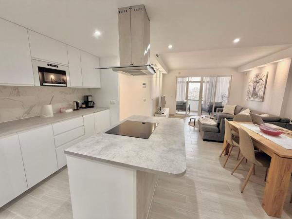 Venta de piso en Piso en Calle Santa Rosa s/n, Los Boliches, Fuengirola, Fuengirola
photo 1