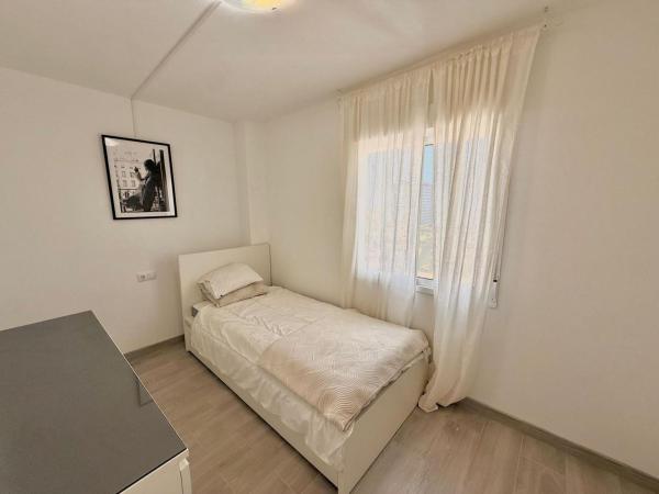 Venta de piso en Piso en Calle Santa Rosa s/n, Los Boliches, Fuengirola, Fuengirola
thumbnail 2