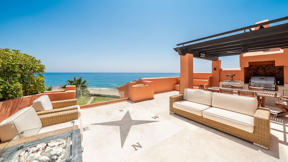 Продажа дуплекса на Dúplex en Calle Realejo, Bahía de Marbella, Marbella, Марбелла photo 2