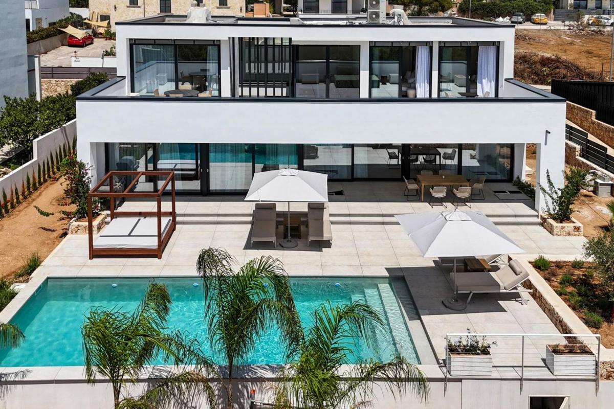 Properties for sale and rent in Spain photo 1