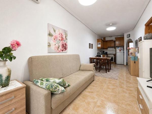 Venta de piso en Piso en Parque de las Naciones, Torrevieja, Torrevieja
photo 1