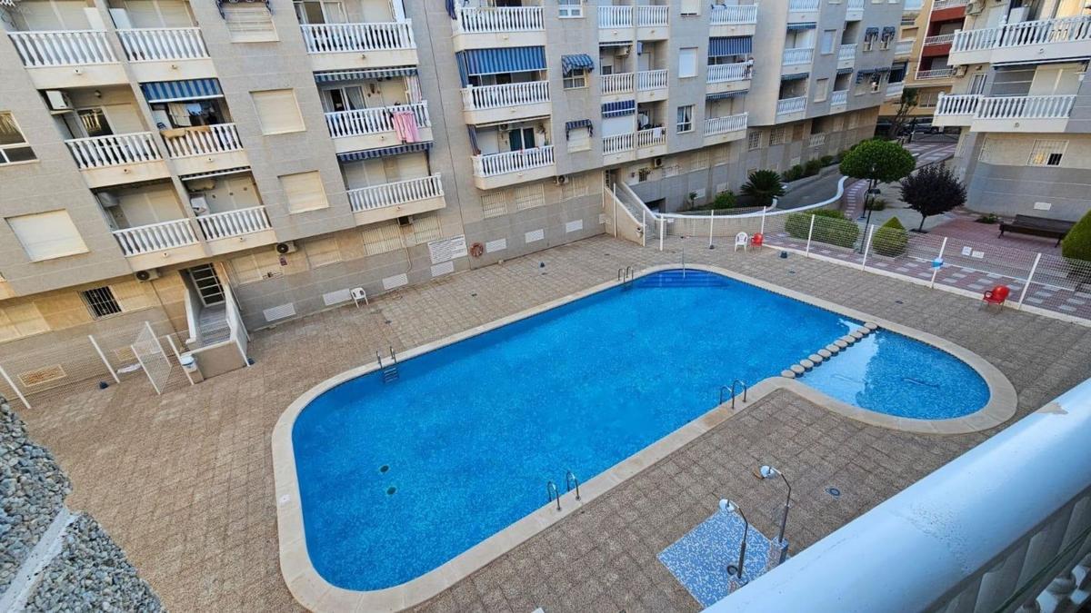 Продажа квартиры на Piso en Calle la Loma, Avenida Habaneras - Curva de Palangre, Torrevieja, Торревьеха
photo 3