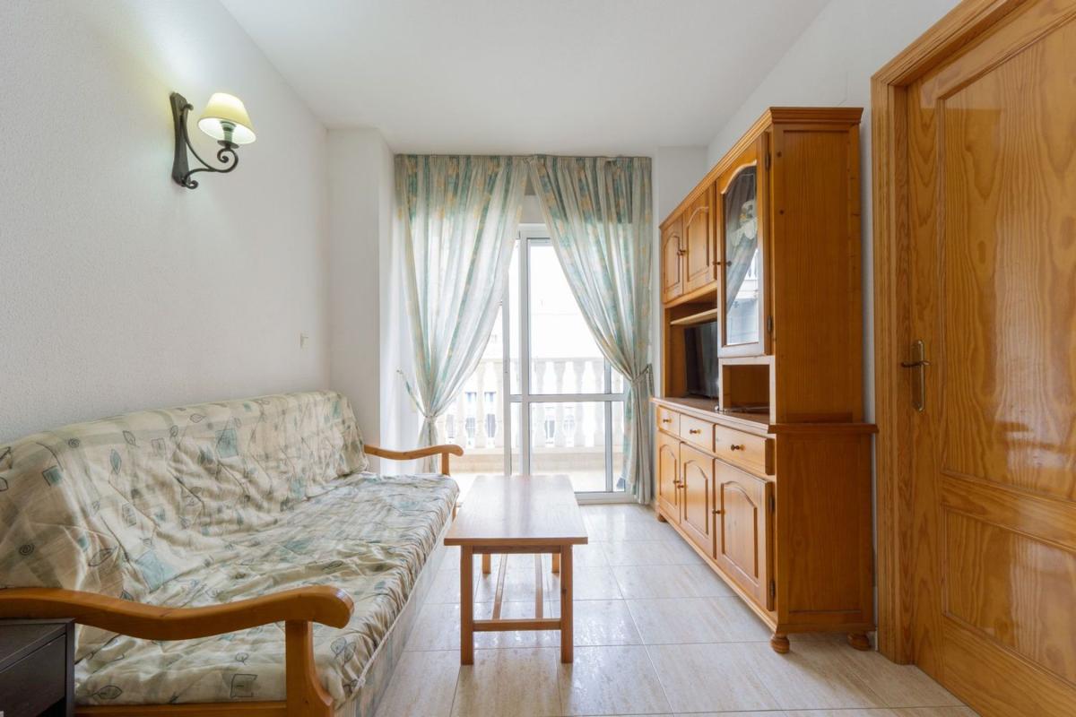 Продажа квартиры на Piso en Calle la Loma, Antonio Machado, Torrevieja, Торревьеха
photo 2