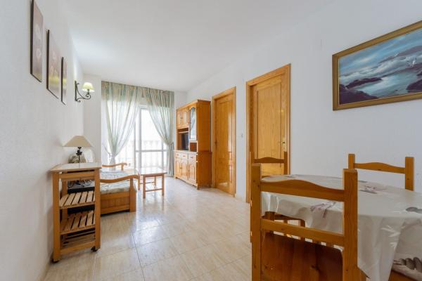 Sale of flat in Piso en Calle la Loma, Antonio Machado, Torrevieja, Torrevieja
thumbnail 3