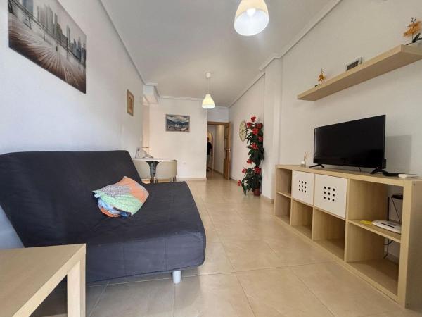 Venta de piso en Playa de los Locos, Torrevieja
photo 1