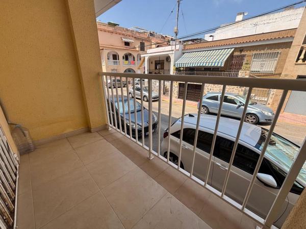 Venta de piso en Playa de los Locos, Torrevieja
thumbnail 3