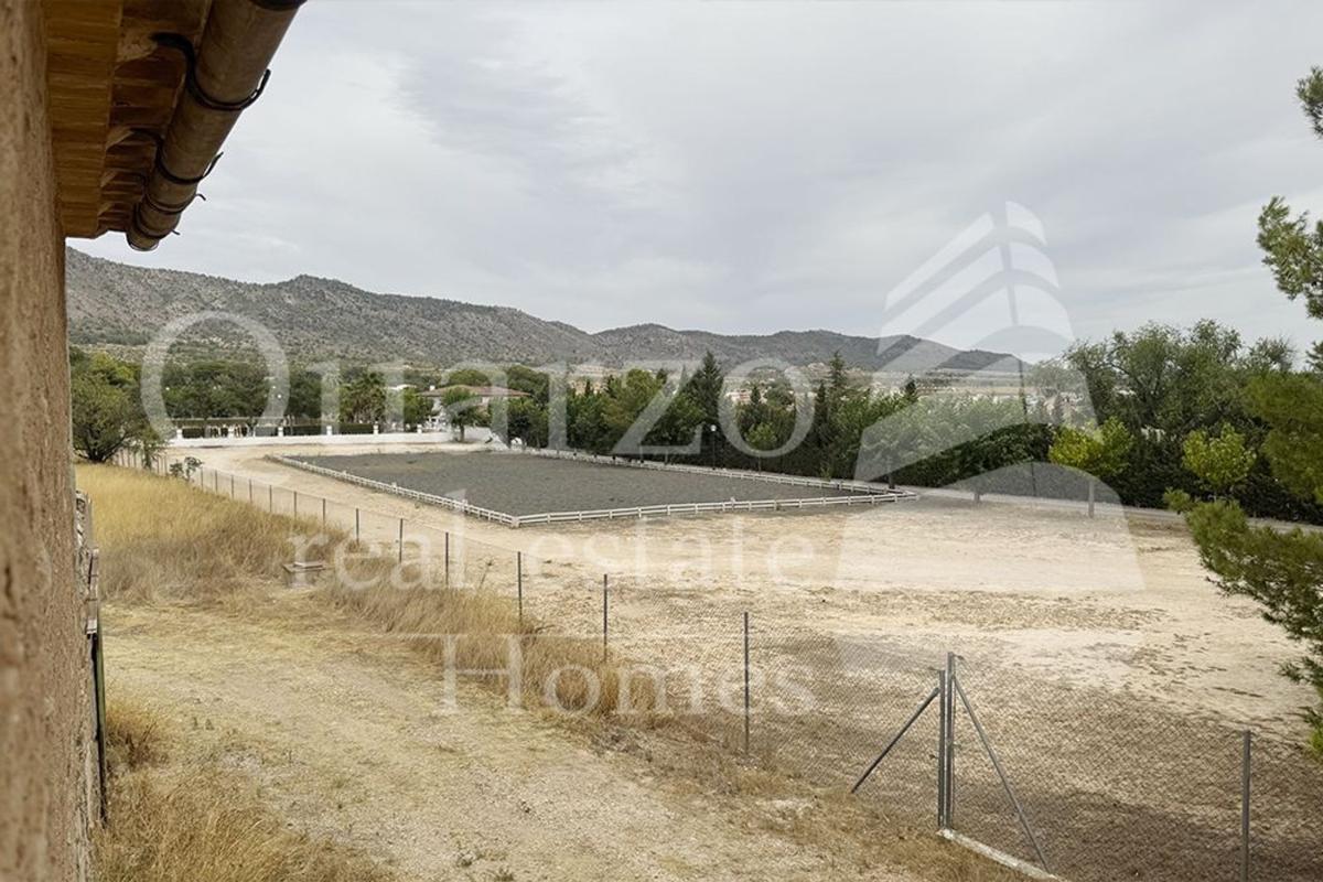 Sprzedaż szeregowego domku w Chalet adosado en Casa Biar, Salinas , Salinas photo 5