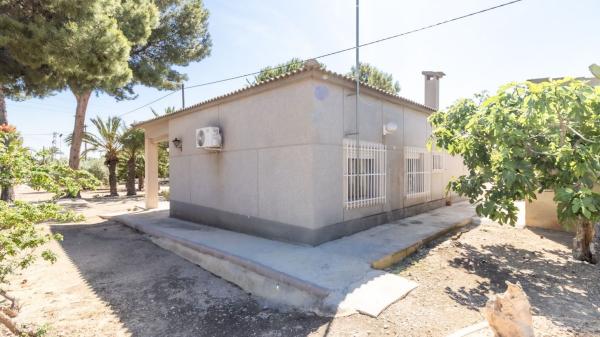 Chalet wolnostojący na sprzedaż w  Casa o chalet independiente en La Galia-Bonavista, Elche / Elx, Elche / Elx photo 4