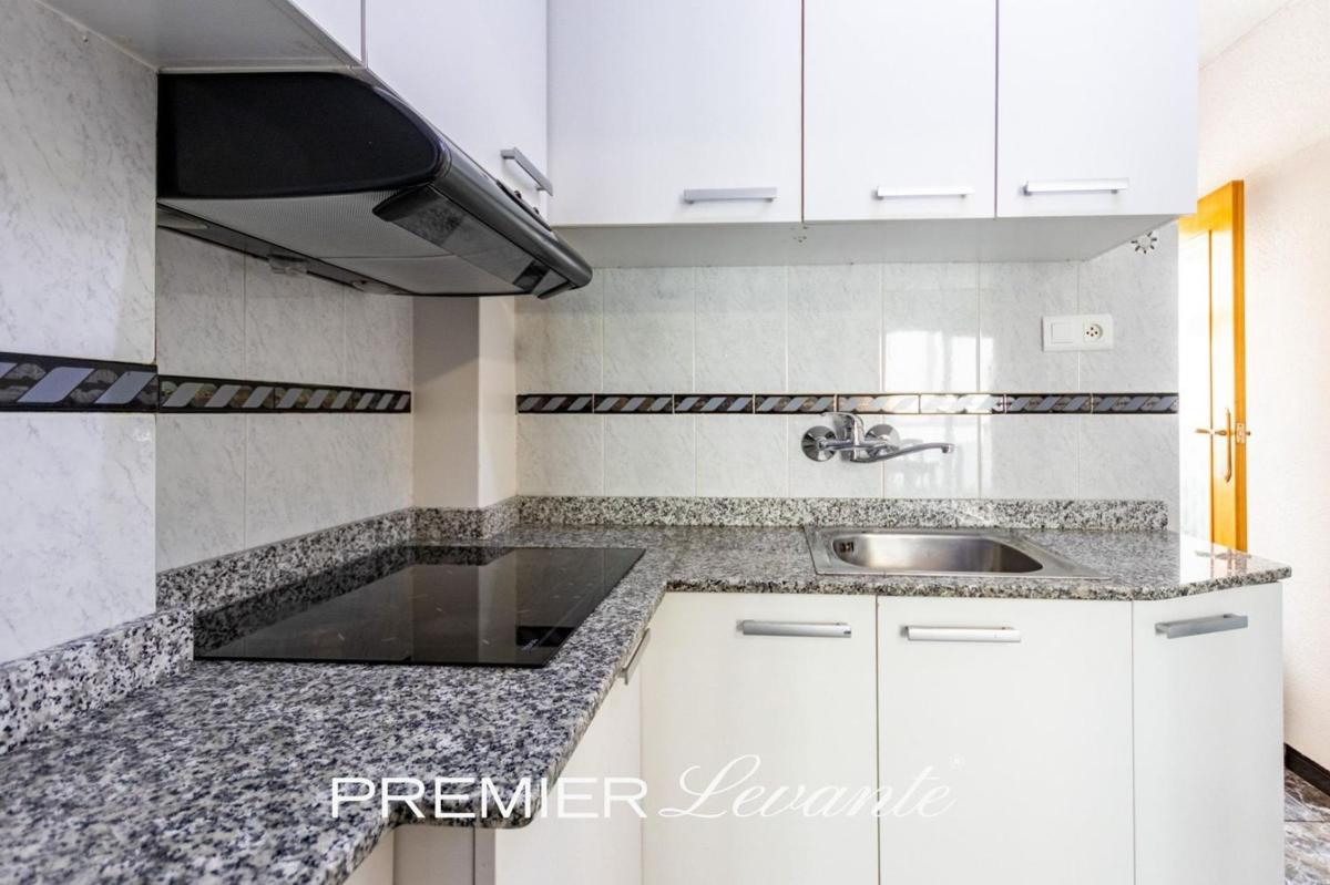Продажа квартиры на Piso en Calle Zurbarán, Las Trescientas - San Francisco, Elda, Эльда
 photo 4