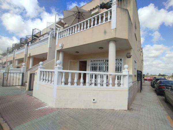 Sale of flat in Piso en Calle la Zenia, Formentera del Segura, Formentera del Segura
thumbnail 3