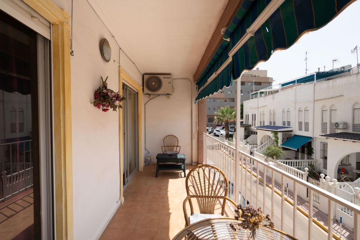 Venta de piso en Piso en Calle el Mabre, 1, Gaspar Perrelló, Torrevieja, Torrevieja
photo 4