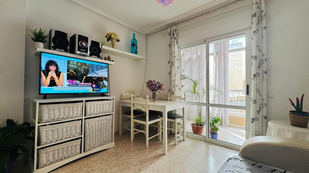 Venta de piso en Piso en Calle Concordia, Playa del Cura, Torrevieja, Torrevieja
photo 4