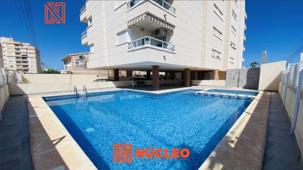 Venta de piso en Piso en Calle Ramon Freixa, Nueva Torrevieja, Torrevieja, Torrevieja
photo 1