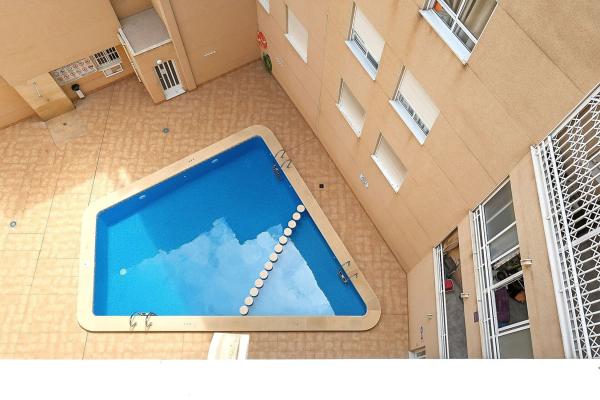 Venta de piso en Piso en Calle Bella Antonia, Antonio Machado, Torrevieja, Torrevieja
thumbnail 3