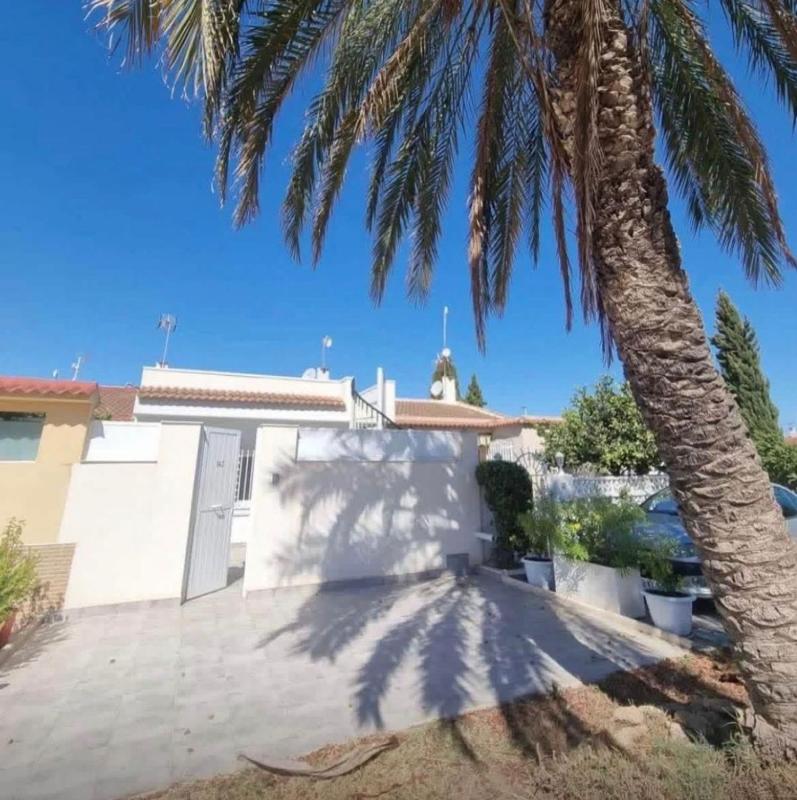 Sprzedaż szeregowego domku w  La Siesta - El Salado - Torreta , Torrevieja photo 2