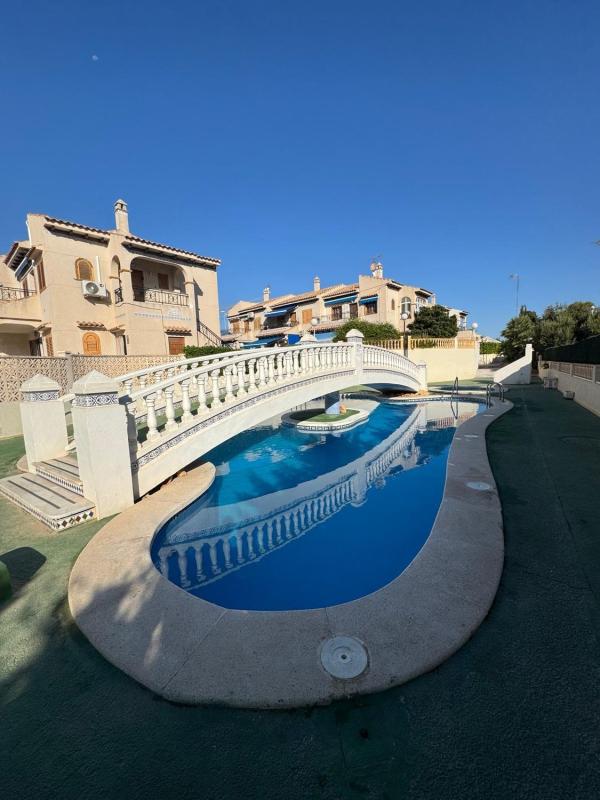 Sale of townhouse in Chalet adosado en Calle Fray Luis de León, Aguas Nuevas, Torrevieja , Torrevieja photo 4