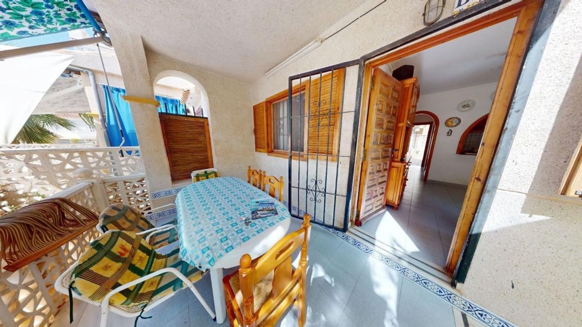 Sale of townhouse in Chalet adosado en Calle Fray Luis de León, Aguas Nuevas, Torrevieja , Torrevieja photo 5