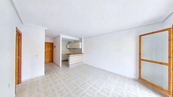 Venta de piso en Piso en Los Europeos, Torrevieja, Torrevieja
 photo 4