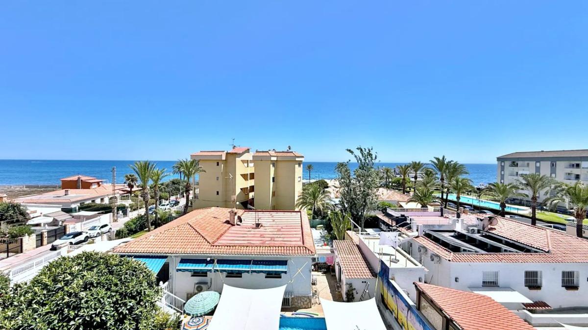 Sale of apartment in Piso en Calle Marejada, Punta Prima, Torrevieja, Torrevieja
photo 3
