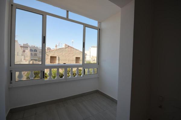 Продажа квартиры на Piso en Calle Galeón, Avenida Habaneras - Curva de Palangre, Torrevieja, Торревьеха
thumbnail 2