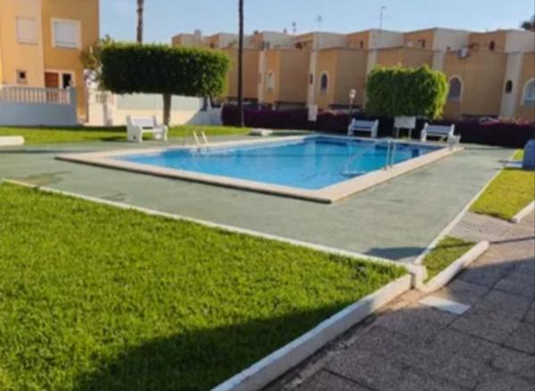 Venta de piso en Piso en Torreblanca, Torrevieja, Torrevieja
photo 1