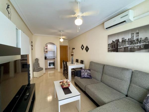 Venta de piso en Piso en Calle de Pedro Lorca, Playa del Cura, Torrevieja, Torrevieja
 photo 1