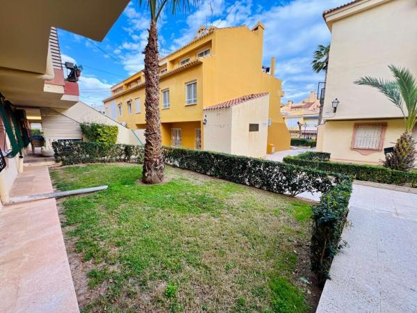 Chalet adosado en Avenida Don Juan de Austria, 18, La Veleta, Torrevieja photo 2