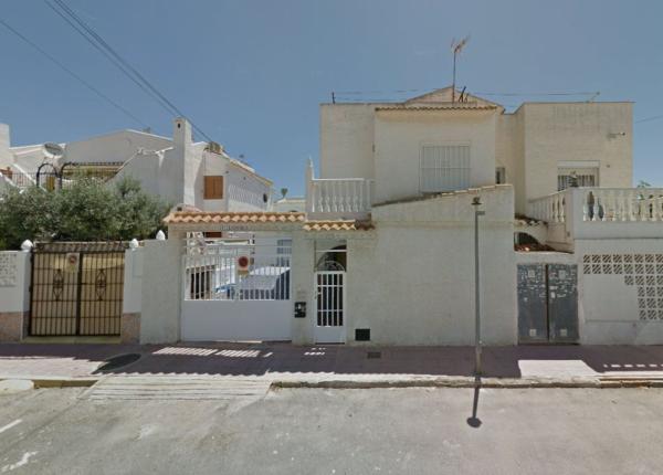 Chalet pareado en Gabriela Mistra, 52, Zona los Frutales, Torrevieja photo 1