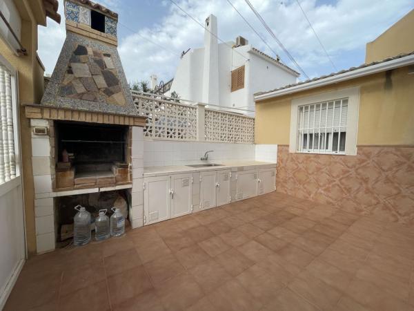 Chalet pareado en Zona los Frutales, Torrevieja thumbnail 3