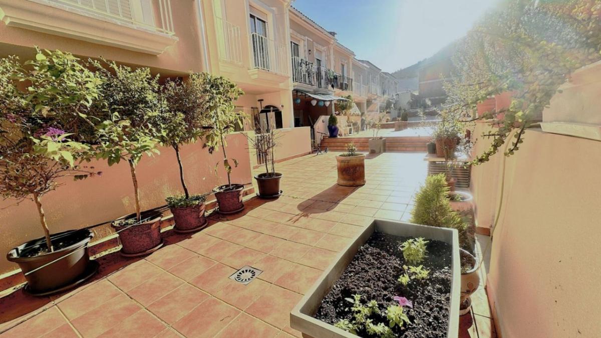 Sprzedaż szeregowego domku w Chalet adosado en Sagra , Sagra photo 1