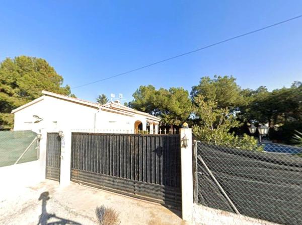 Chalet wolnostojący na sprzedaż w  Algoda-Matola-Llano de San José , Elche / Elx photo 1