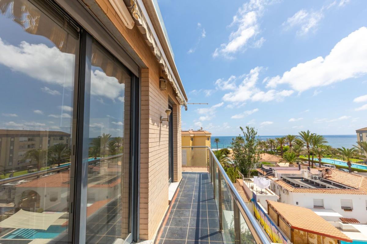 Продажа квартиры на Piso en Calle Marejada, Punta Prima, Torrevieja, Торревьеха
photo 4