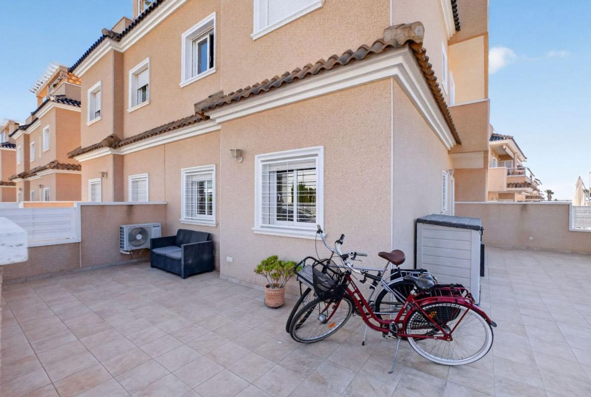 Sprzedaż mieszkania w Piso en Calle Escorpiones, Los Balcones - Los Altos del Edén, Torrevieja, Torrevieja
photo 4