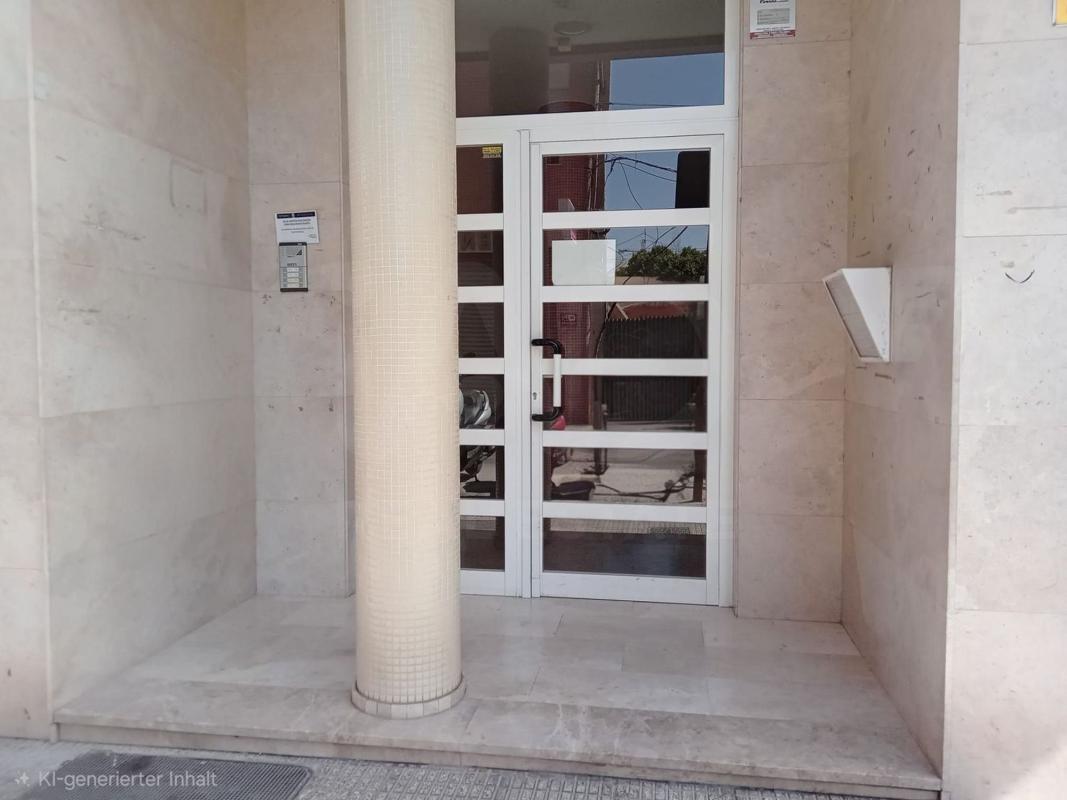 Продажа квартиры на Piso en Centro, San Juan de Alicante, Сан-Хуан-де-Аликанте
photo 2