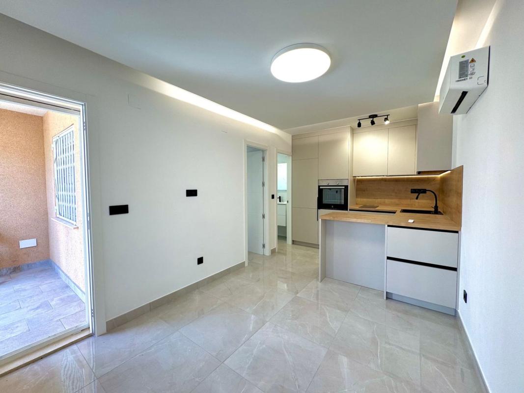 Продажа отдельного шале в Chalet pareado en Lago Jardin 2 M7 Sec D, Los Balcones - Los Altos del Edén, Torrevieja, Торревьеха photo 3