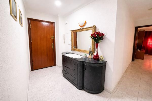 Venta de piso en Piso en Calle de Orihuela, Centro - Muelle Pesquero, Torrevieja, Torrevieja
 photo 1
