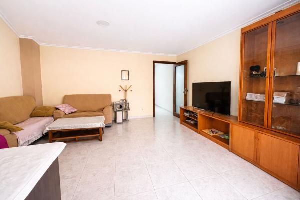 Venta de piso en Piso en Calle de Orihuela, Centro - Muelle Pesquero, Torrevieja, Torrevieja
 photo 3