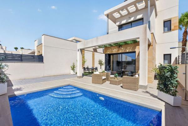 Casa o chalet independiente en Calle Manuel Tarin Sala, 19, La Siesta - El Salado - Torreta, Torrevieja photo 3