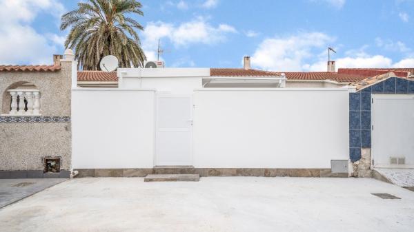 Chalet adosado en Calle Manuel Vera Espinosa, La Siesta - El Salado - Torreta, Torrevieja photo 4