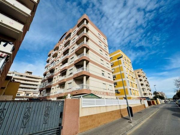Venta de piso en Piso en Calle Bella Antonia, Nueva Torrevieja, Torrevieja, Torrevieja
photo 1