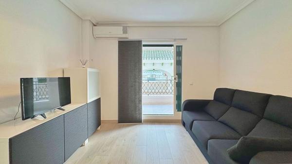 Venta de piso en Piso en Los Europeos, Torrevieja, Torrevieja
 photo 4