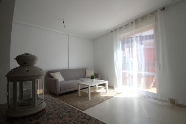 Chalet adosado en Calle Gotzone Mora, 10, Parque Acuático - Sector 25, Torrevieja photo 4