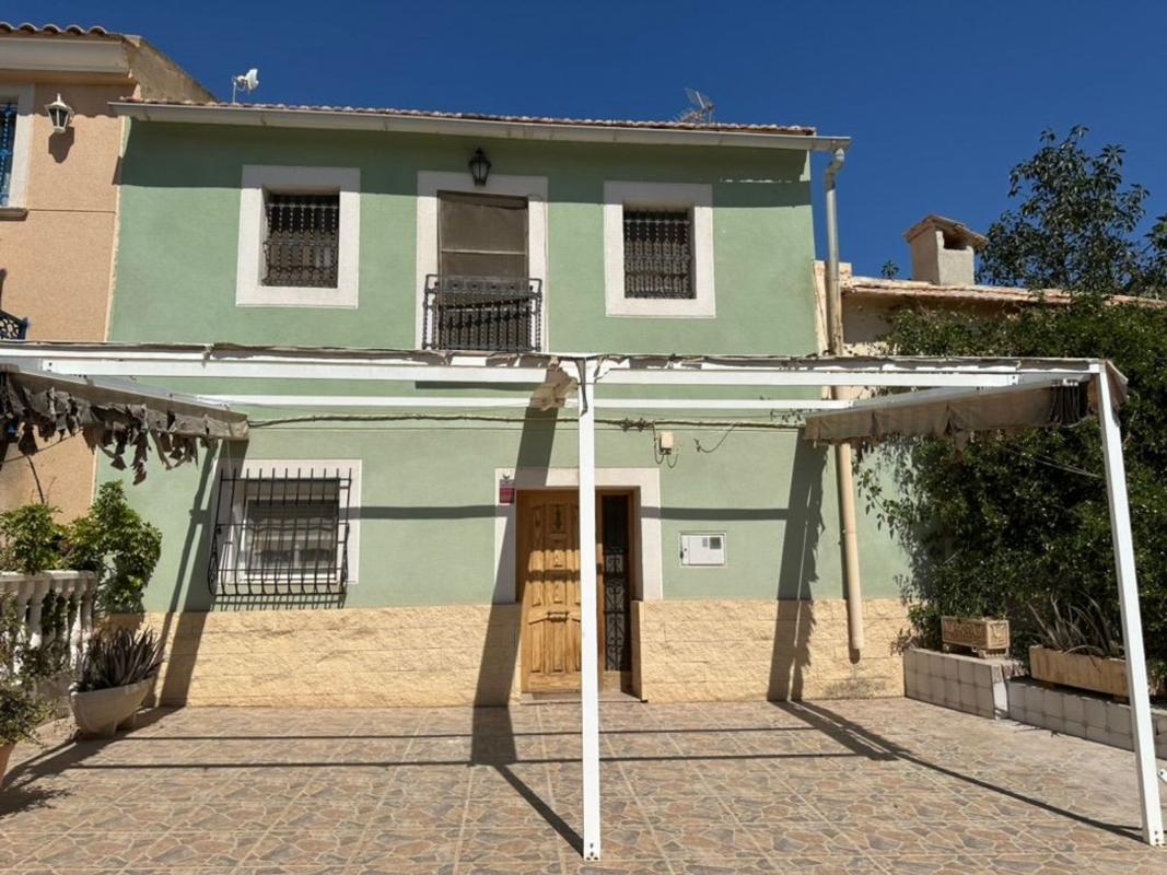 Propiedades en venta y alquiler en España photo 2